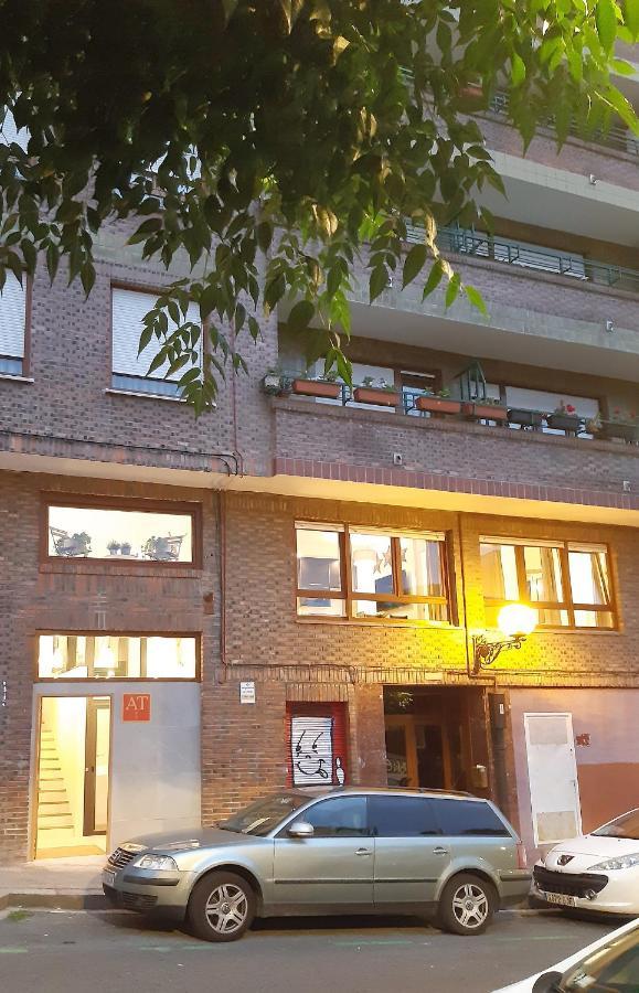 Mood Bilbao Apartamentos - New & Special Экстерьер фото
