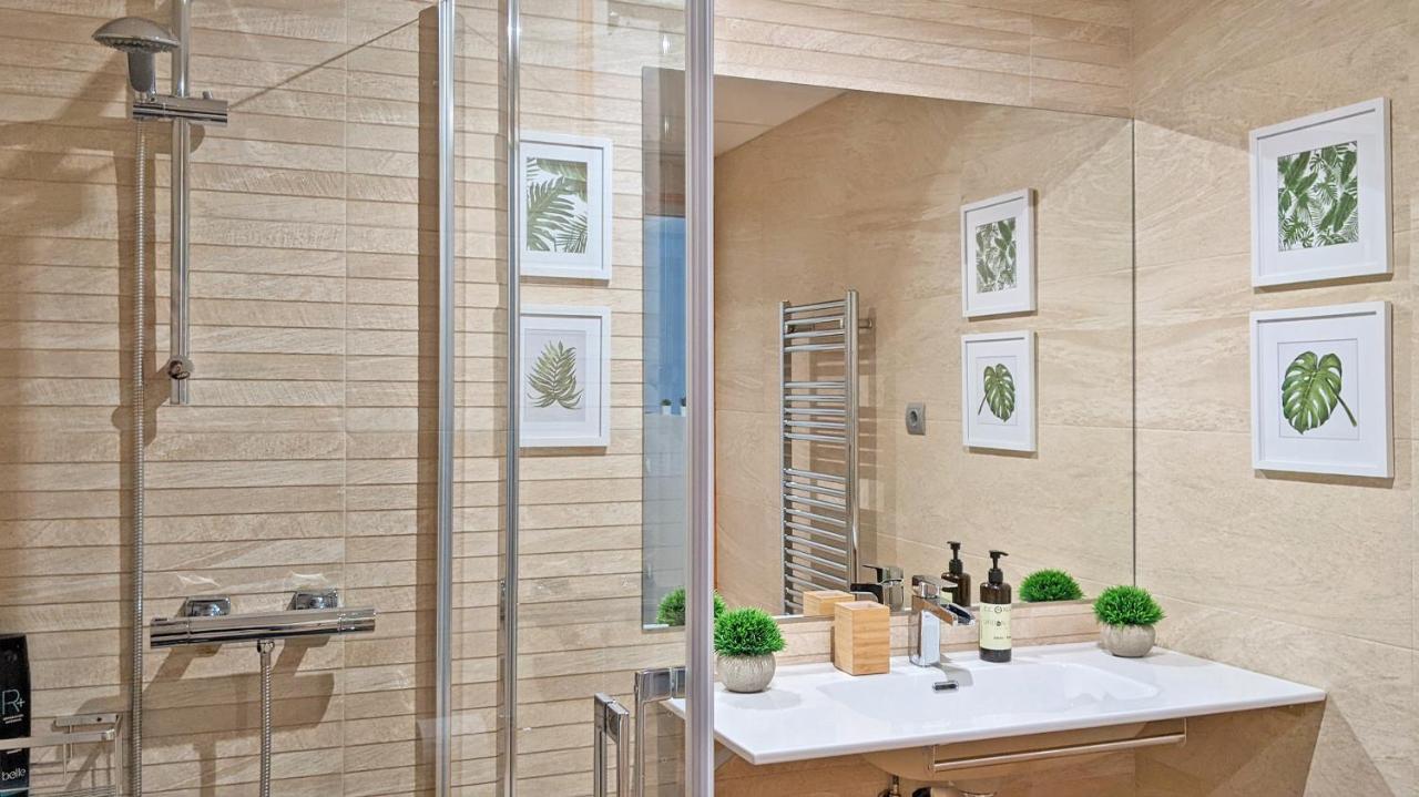 Mood Bilbao Apartamentos - New & Special Экстерьер фото